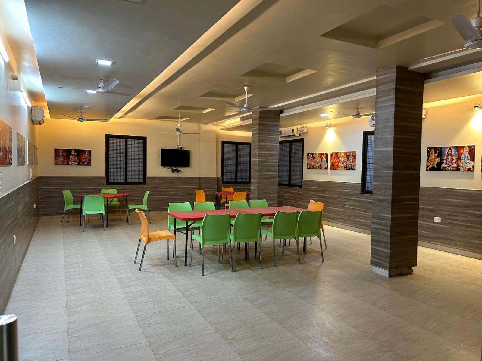 Shanti Niketan Salasar Juliāsar Exterior foto